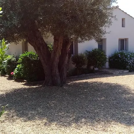 La Tabarine Villa